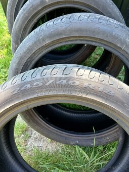 Pneu Pirelli 245/40/R18 - 4