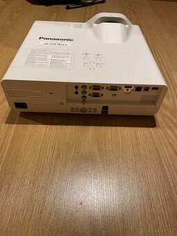 Nefunkční projektor panasonic PT-TW341RWXGA-na díly/opravu - 4
