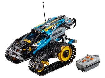 LEGO Technic 42095 Kaskadérské závodní auto - 4