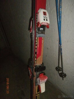 Lyže, vázání, přeskáče a hůlky - 4