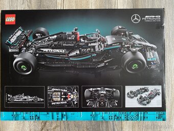 LEGO 42171 MERCEDES - AMG F1 NOVÉ - 4