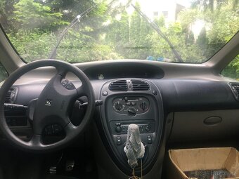 Prodám Citroen Xsara Picasso 1,6 8V cena 4900.-Kč - 4