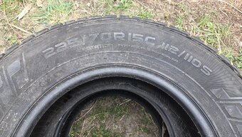 Pneu 225/70 R15C - 4