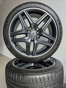 Orig. Mercedes AMG - Letní 255/40/20 - Zánovní - 4