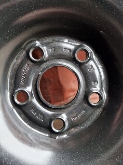 5x112 r18 kola disky vw id3 zimni 215 55 18 volkswagen ID3 - 4