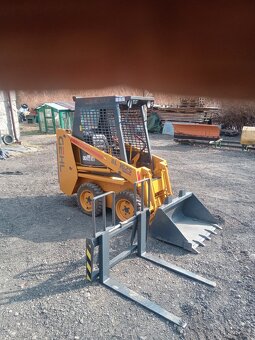 Smykovy nakladac bobcat gehl 1625 - 4