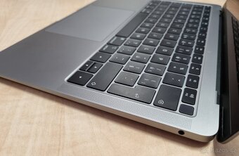 Macbook Air 13" 2019 Retina - 4