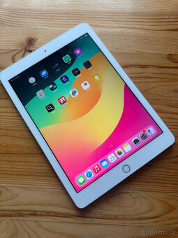 Ipad 6 Generace Apple iOS Tablet Wifi Internet - 128 GB - 4