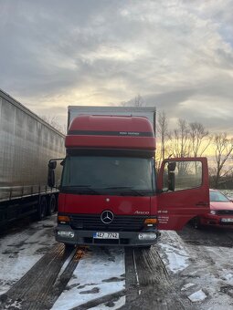 Mercedes Atego 818 čelo, shrnovacka 17pal - 4