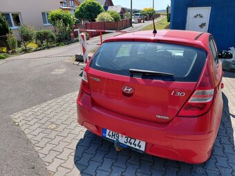 Hyundai i30 1.6 CRDi 66kw  rok v.2011 - 4