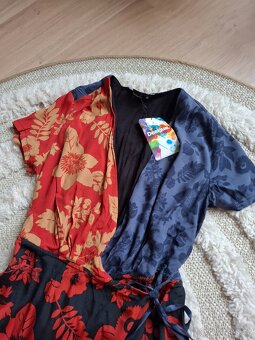 Zavinovací šaty Desigual - 4