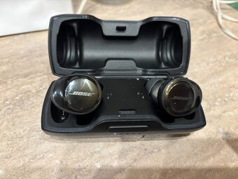 BT TWS sluchátka Bose SoundSport Free - 4