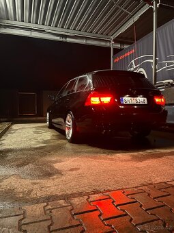 BMW e91 330i top výbava - 4
