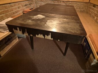 Rozkládací jídelní stůl - 4