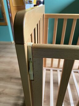 Dětská postýlka + matrace a prostěradla - 4