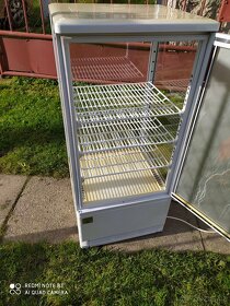 Prosklená chladicí vytrina, s osvetlenim - 4