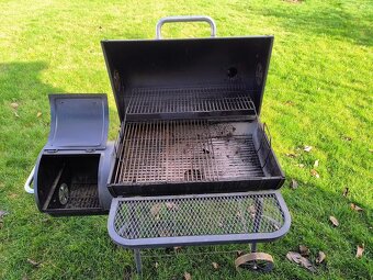 Gril na dřevěné uhlí - 4
