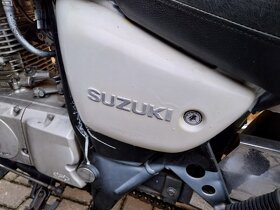 Suzuki Marauder 125 - 4