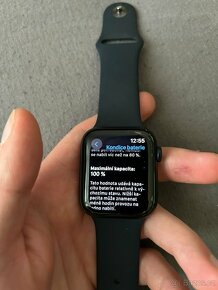 Apple Watch SE (2022) 44mm - 4