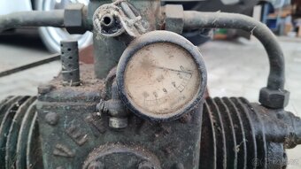 Historický kompresor Českomoravská Kolben a Daněm - 4