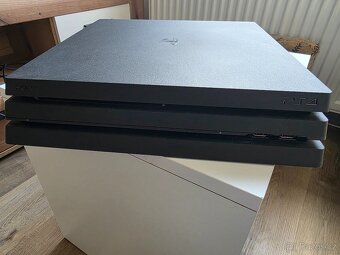 PS4 Pro 1Tb s mechanikou - 4