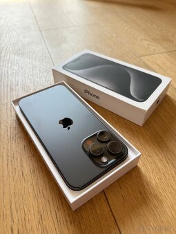 Apple iPhone 15 Pro Max 256GB černý - 4