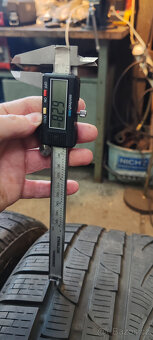 2 zimní pneumatiky PIRELLI 245/45R17 99H 7,00mm - 4