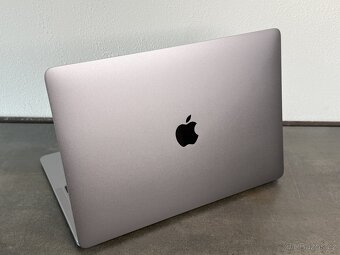 MacBook Air 13'' 2019 / i5 / 16GB / 128GB / Space Gray - 4
