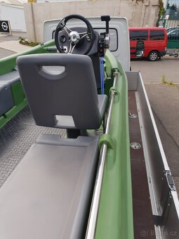 Rybářskou loď s Motorem HONDA 50 PS r.v.2018 - 4