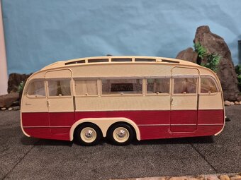 Prodám model Karavanu 1:18 Hénon 1965 - 4