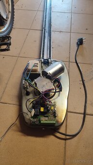 elektrická garážová vrata motor a pojezd NICE SP6000 - 4