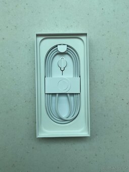 Apple iPhone 16 Pro 256GB černý titan + fólie - 4