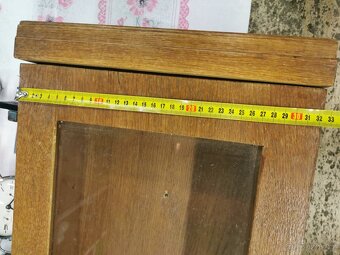 Staré mechanické budíky, nástěnné hodiny. - 4