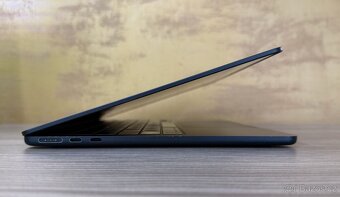 MacBook Air 13" 2022 M2 8GB 256GB Temně Inkoustový - 4