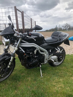 Triumph speed Triple 955I - 4
