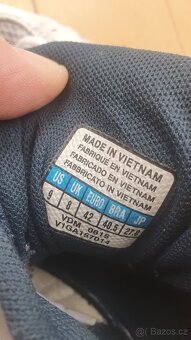 Sálové sportovní boty Mizuno, EU 42 - 4