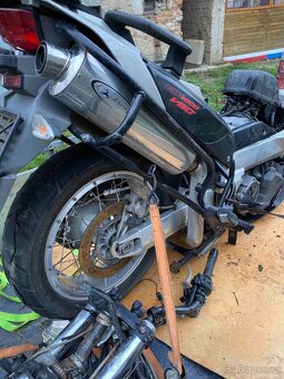 Aprilia caponord - 4