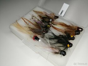 Hauserovo peří, kohout, vláčecí streamer XXVI - XXVIII - 4