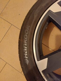 letní sada 18" disky 5×114,3 pneu 235/45/18 - 4