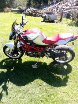 MV Agusta Brutale 910 a Honda CB 1000 super four big one - 4