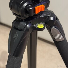 Stativ Vanguard Alta Pro 263AT + Manfrotto 804 RC2 hlava - 4
