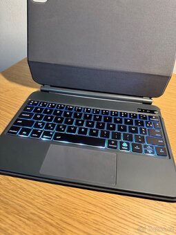 Klávesnice pro iPad Pro 11 a iPad Air 4., 5. a 6. generace - 4
