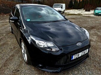 Ford Focus 2.0i 16v ST sport - 4