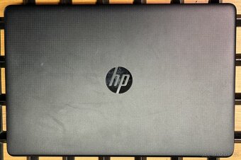 HP 15, Pentium 2.56GHz, 4 jádra, 8GB RAM, SSD 256GB - 4