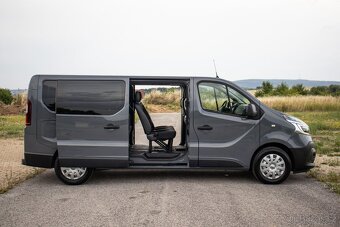 Renault Trafic Minibus - 4