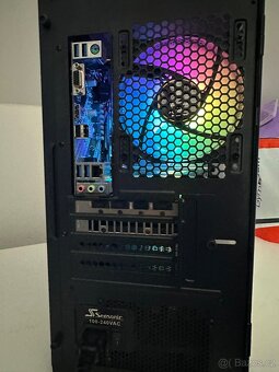 Herní pc-AMD Ryzen 5 5600 / 16GB / 1TB SSD / RX 6600 - 4