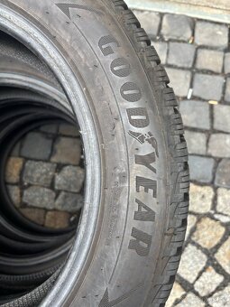 Goodyear 175/65 R15 zimní pneumatiky - 4