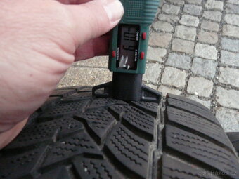 ZIMNÍ PNEU + ALU KOLA 215/55R17 VW ŠKODA SEAT 17" - 4
