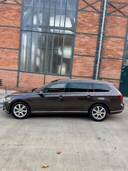 Volkswagen Passat B8 2.0 TDI 110 kW DSG • LED • Kůže • - 4