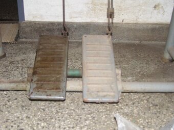 šicí stroj Minerva - 4